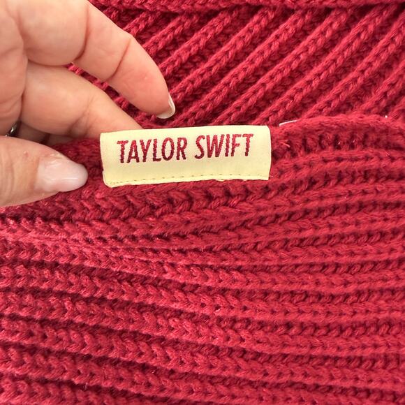 Taylor Swift NIB | All Too Well Lurex Red Sparkly Scarf from Red album - Picture 3 of 7